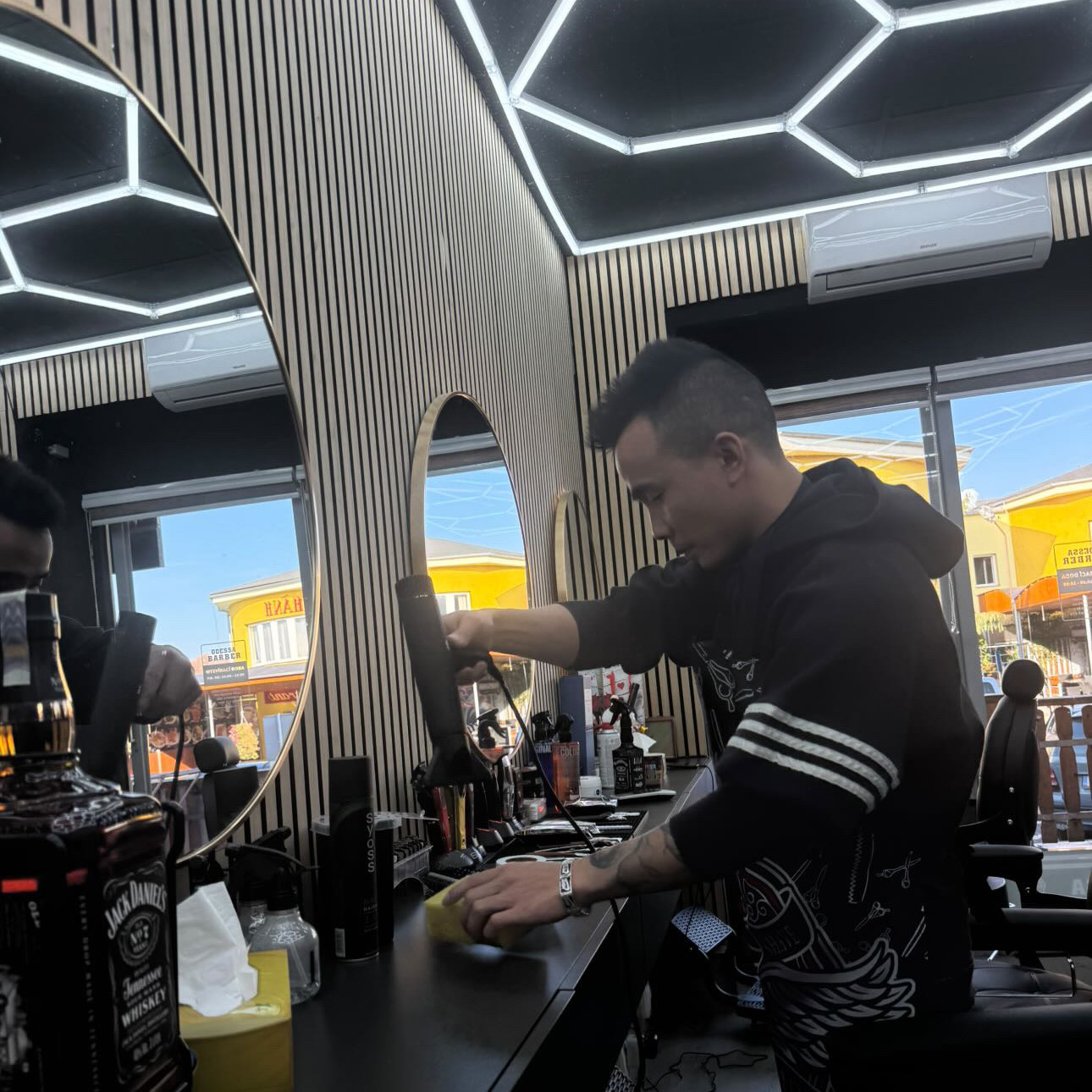 Interiér salonu Odessa Barber